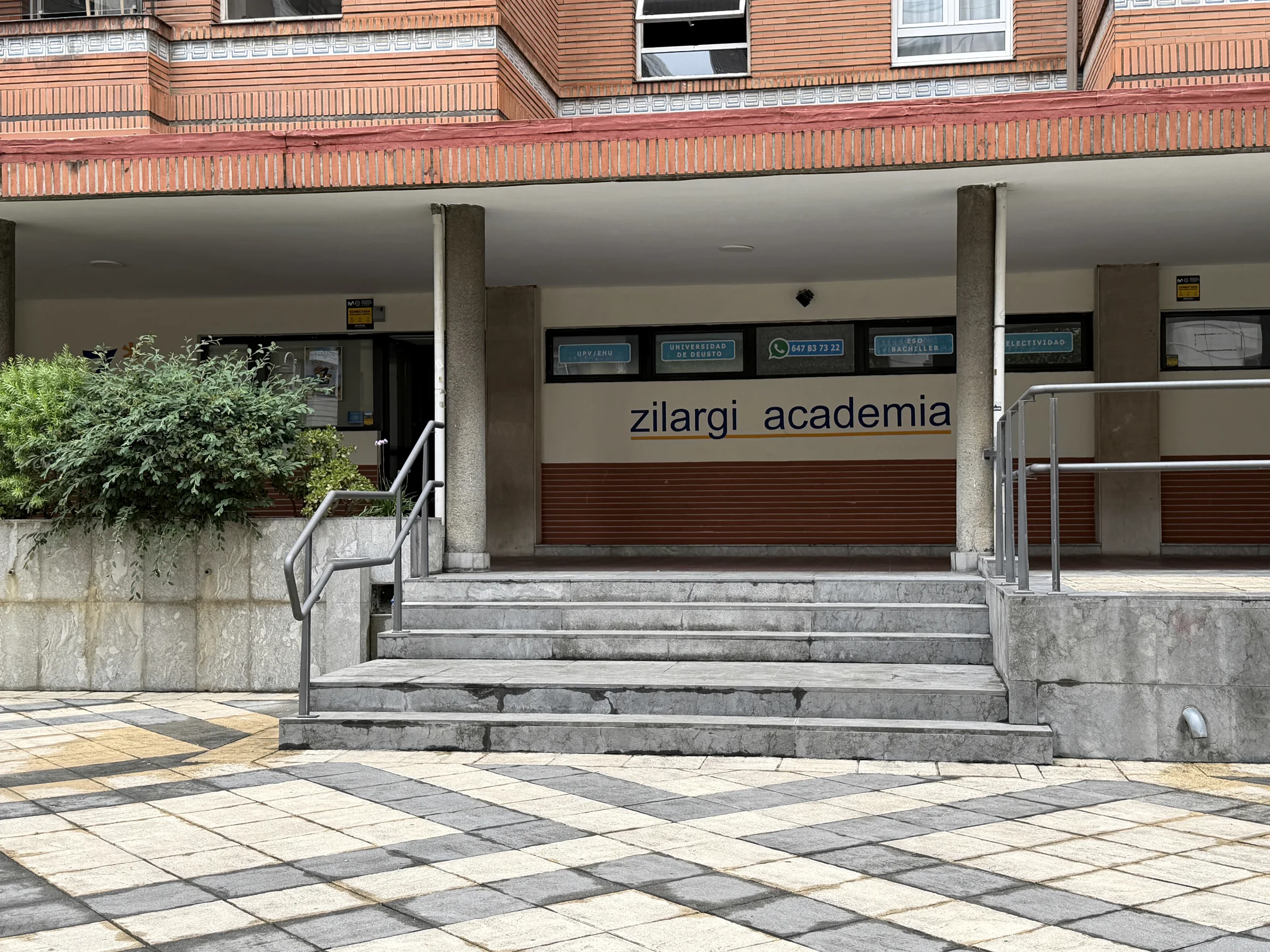Fachada de Zilargi Academia en Bilbao